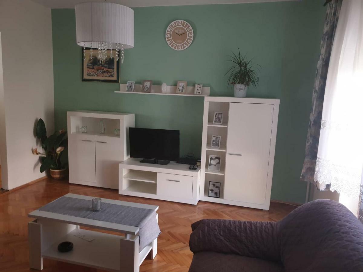 Apartman Vesna Pag Apartment Паг Екстериор снимка